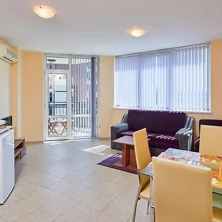 Apartment Karolina Burgas
